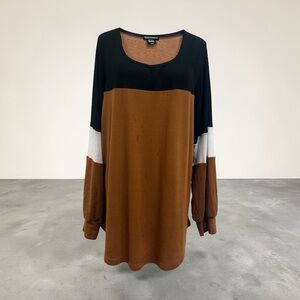 Naggoo Colorblock Long Sleeve Tunic in Black, Brown & White